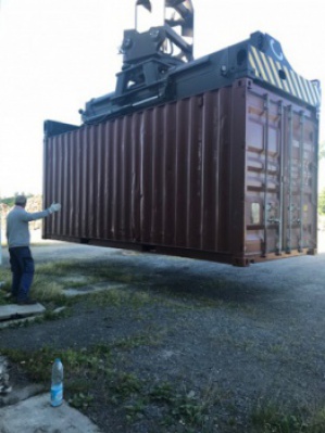Déchargement containers